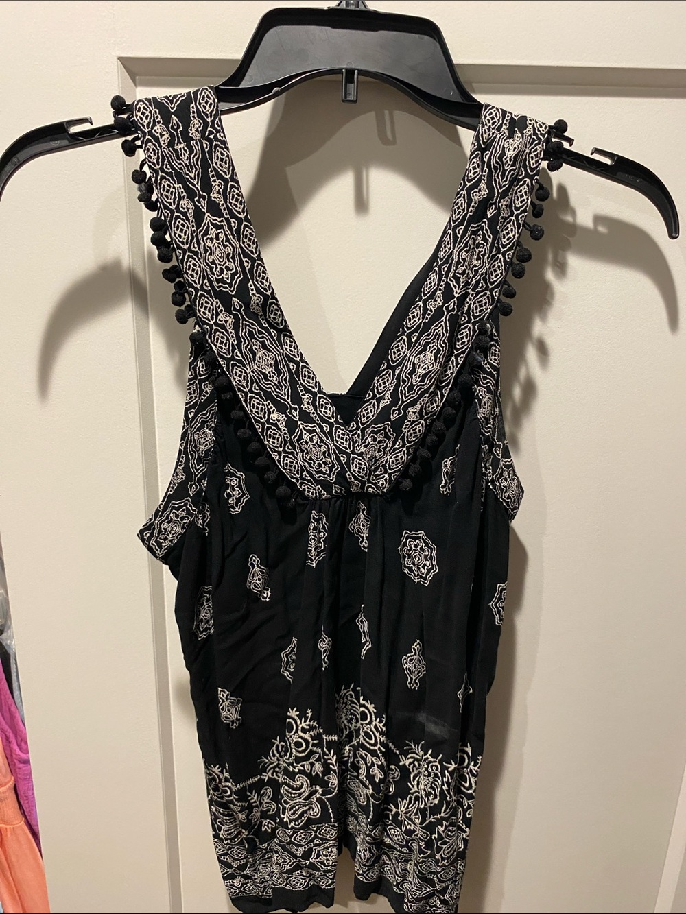 Black detailed tank top